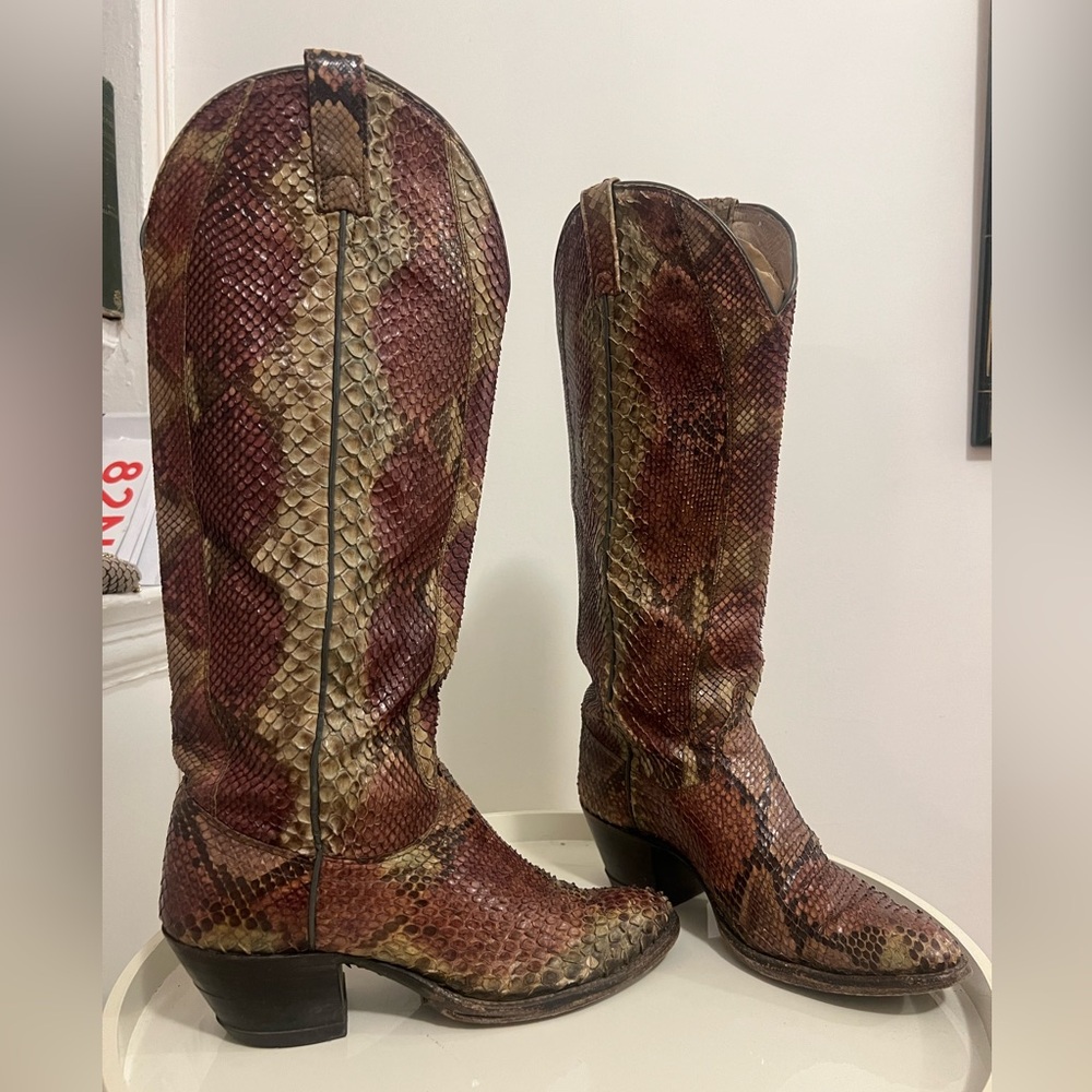 Dan Post tall brown vintage cowboy boots 6.5
